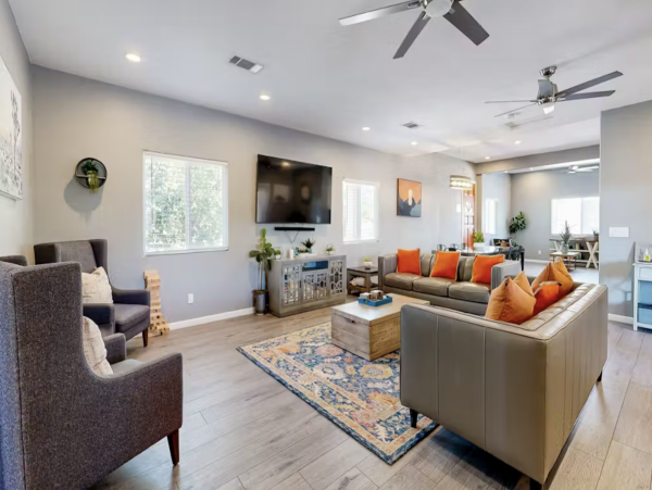 Gorgeous Palm Springs 5 Bedroom Home with Pool & Spa Sleeps 16